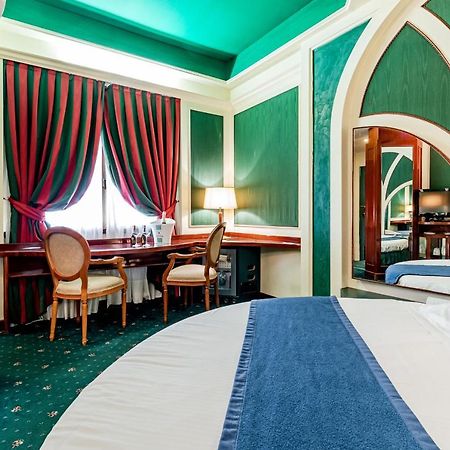 Hotel Motel Miami Pioltello Экстерьер фото
