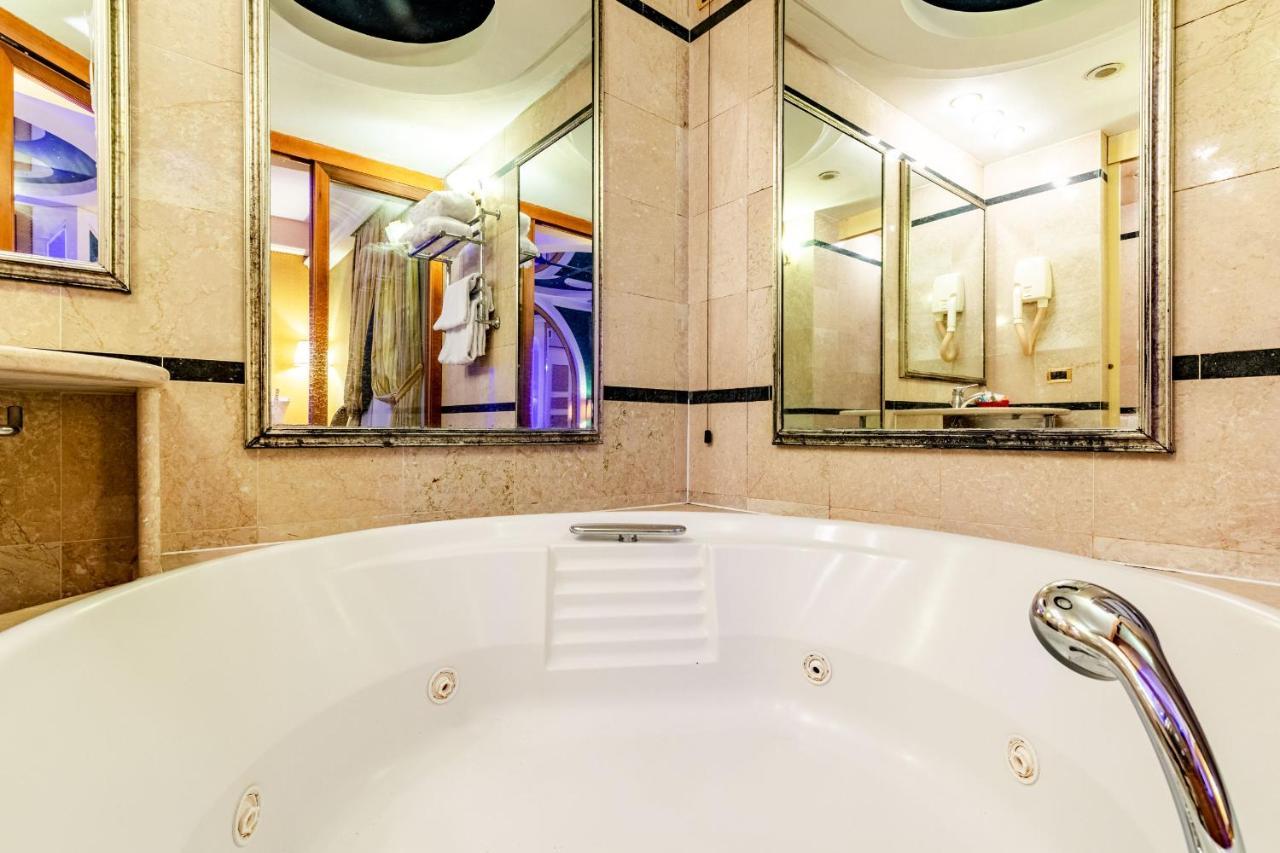 Hotel Motel Miami Pioltello Экстерьер фото