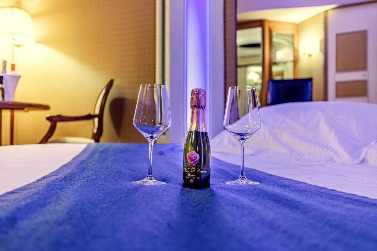 Hotel Motel Miami Pioltello Экстерьер фото